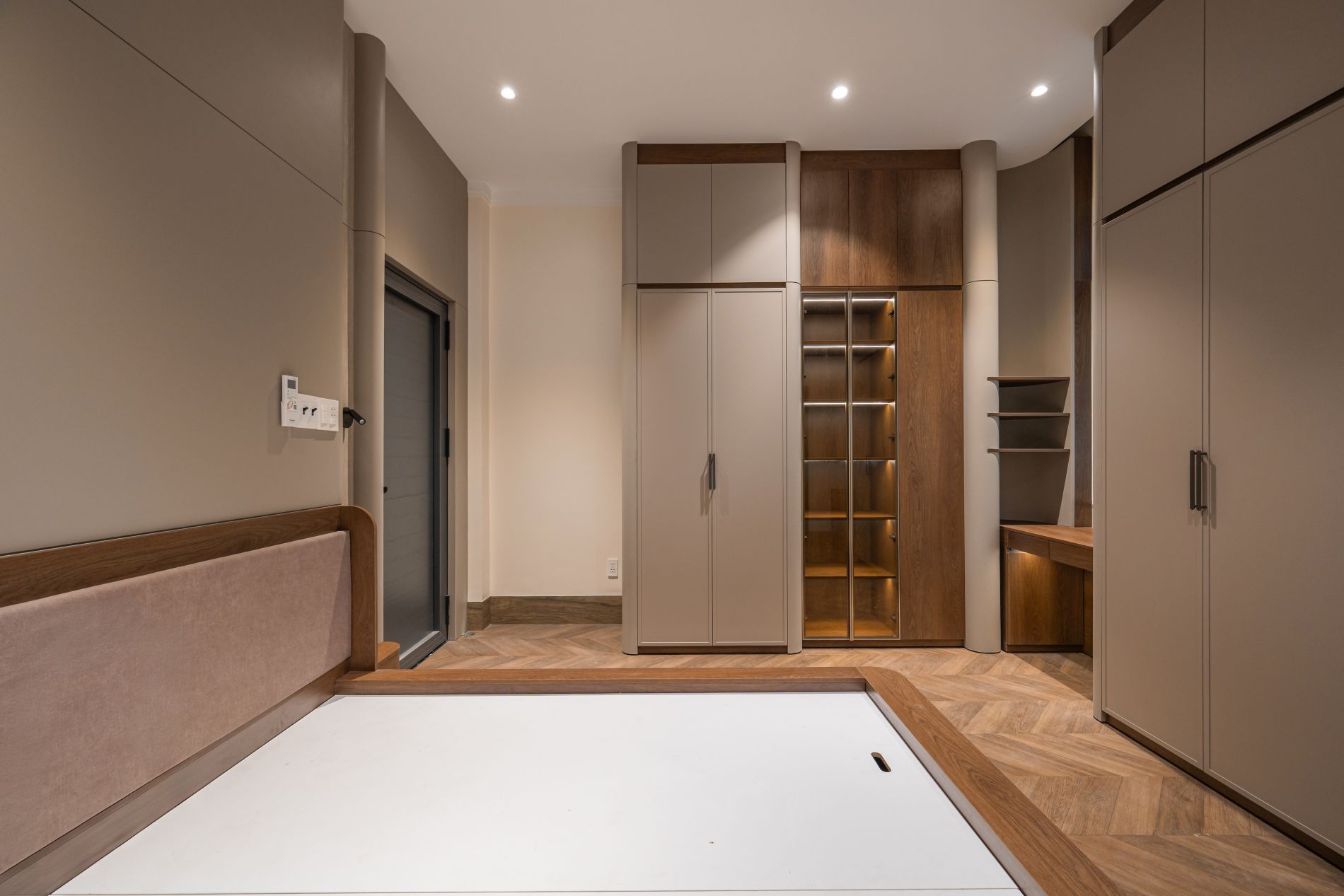 Gallery 0