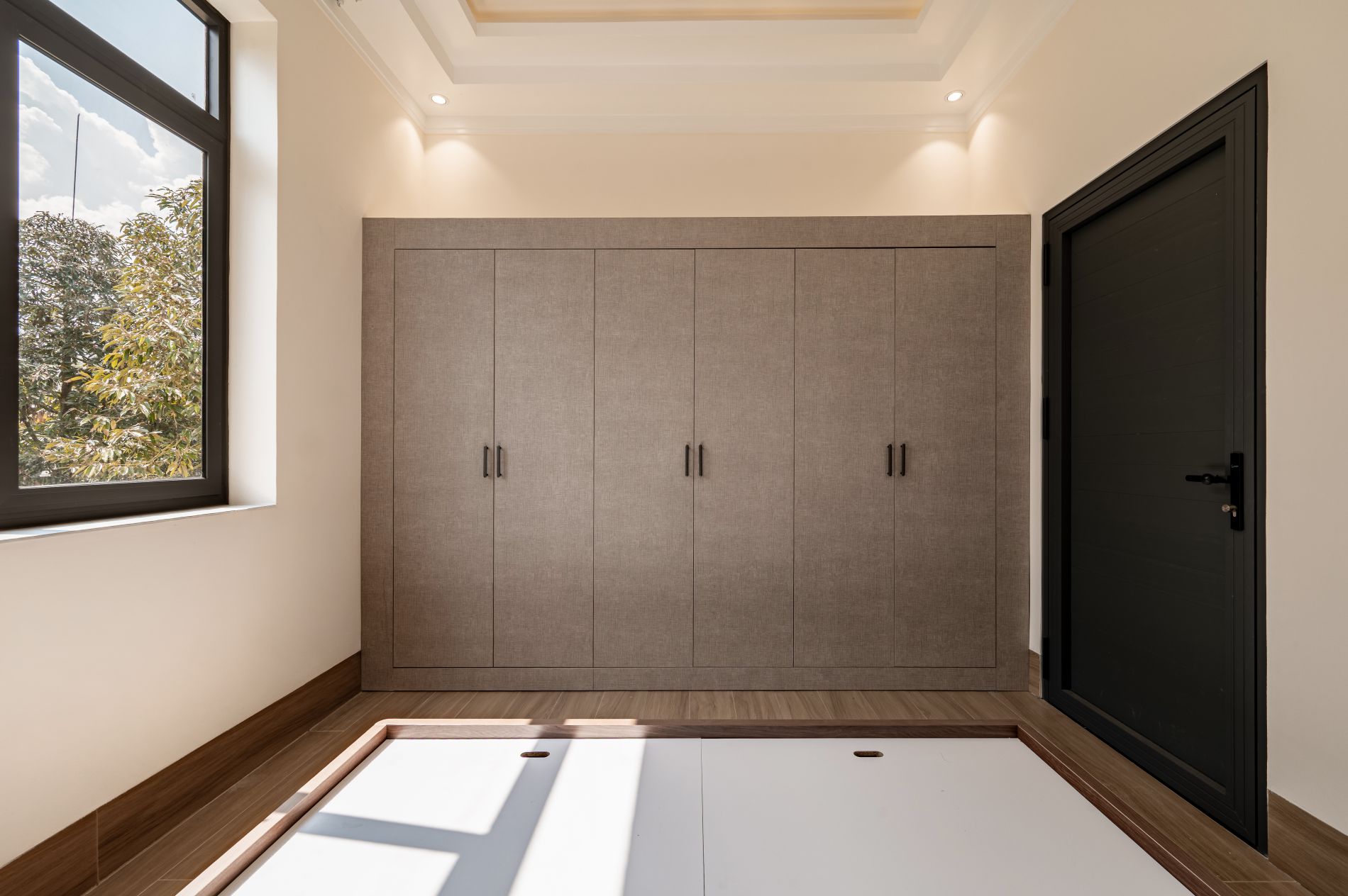 Gallery 13